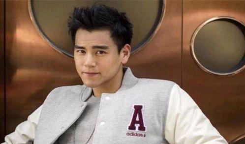 彭于晏女儿爆料视频,揭秘明星家庭温馨瞬间  第2张